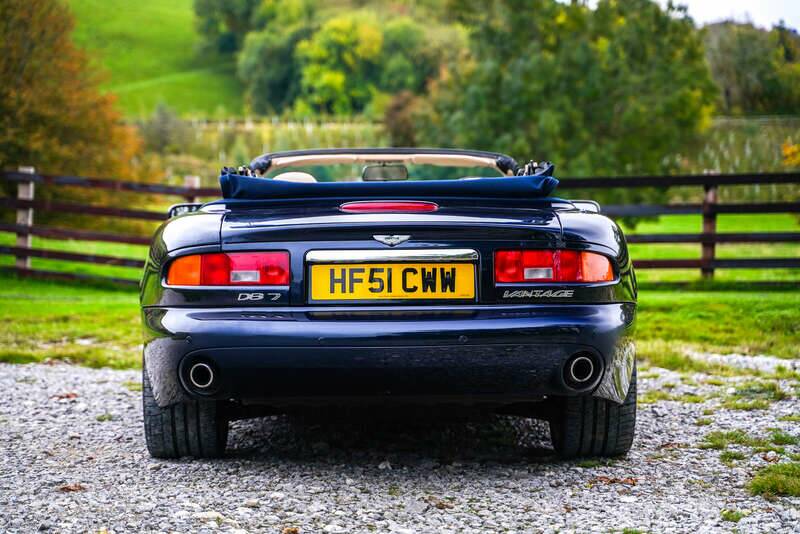 Bild 34/50 von Aston Martin DB 7 Vantage Volante (2002)