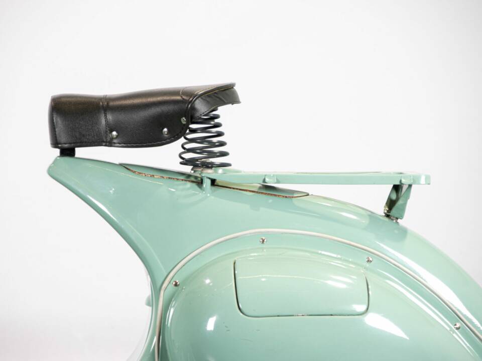 Immagine 21/50 di Piaggio Vespa 125 (1953)