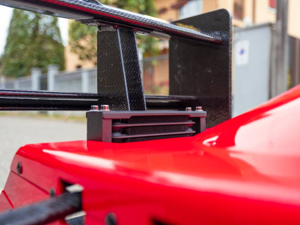 Image 35/85 of Ferrari 641 (1990)
