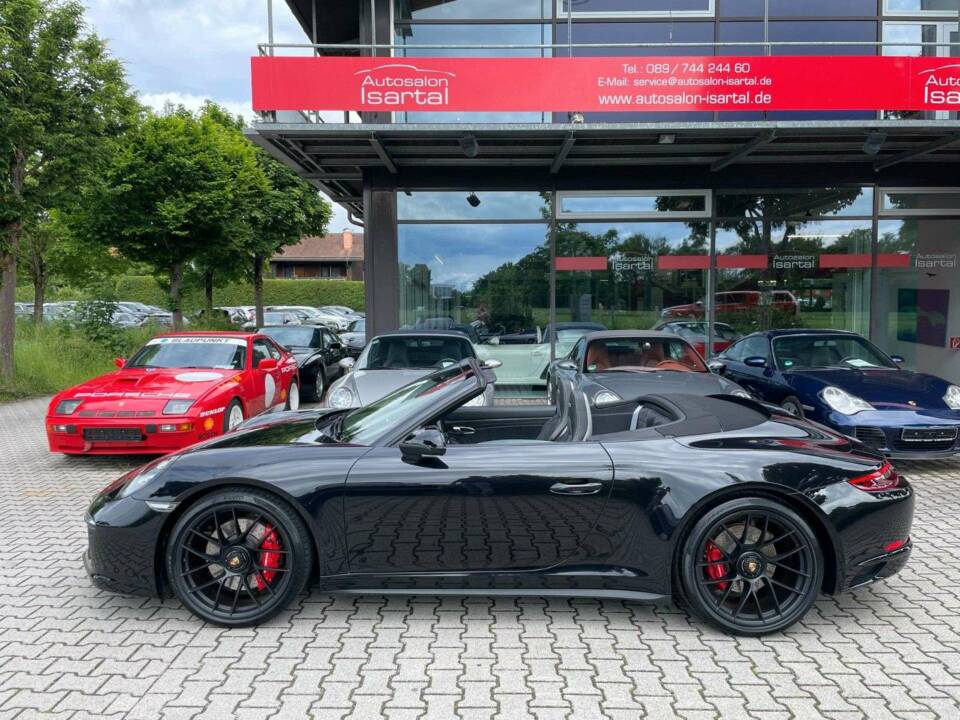 Image 2/19 of Porsche 911 Carrera GTS (2017)