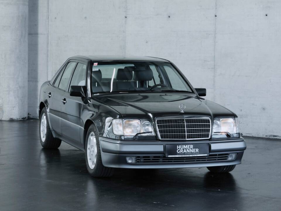 Bild 7/50 von Mercedes-Benz 500 E (1993)