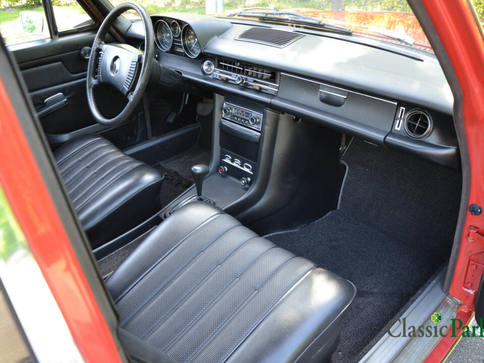 Bild 21/50 von Mercedes-Benz 230&#x2F;6 (1973)