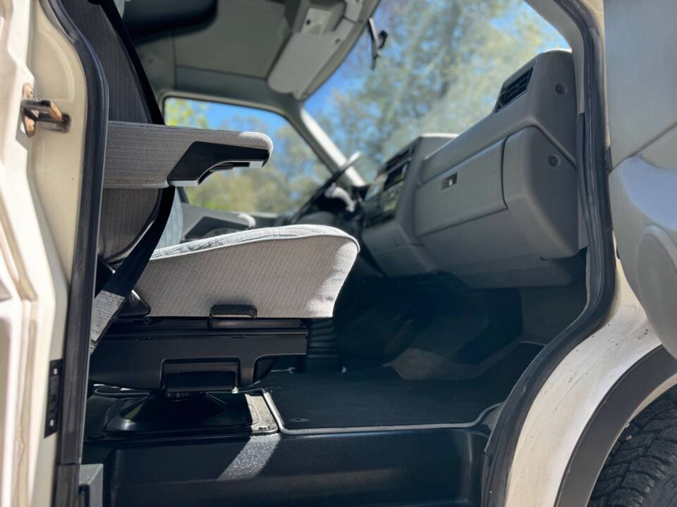 Immagine 19/36 di Volkswagen T4 Multivan 2.5 Syncro (1994)