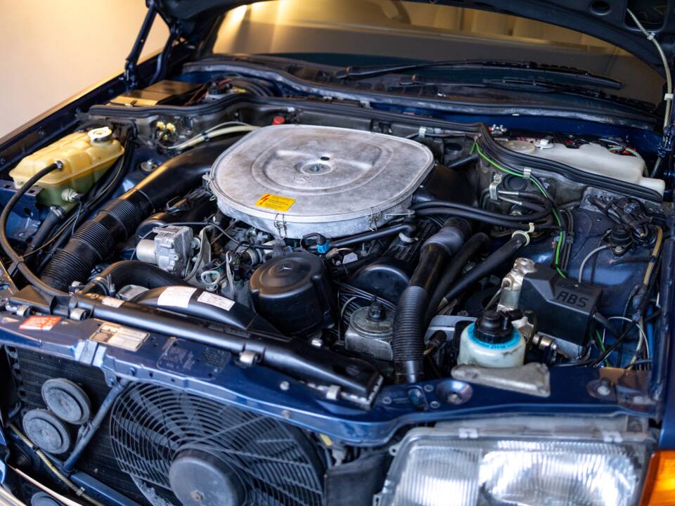 Bild 43/49 von Mercedes-Benz 560 SEL (1986)