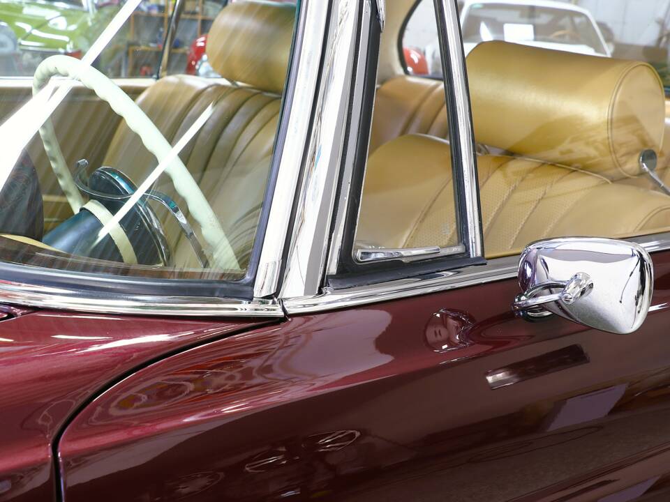 Bild 10/39 von Mercedes-Benz 220 SE b (1964)