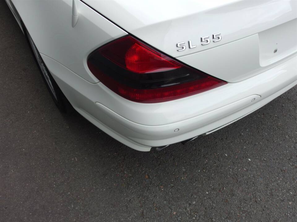 Image 31/97 de Mercedes-Benz SL 55 AMG (2003)