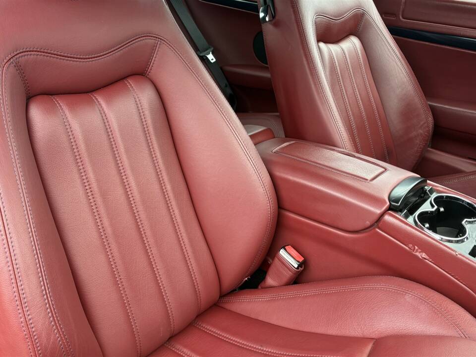 Immagine 23/39 di Maserati GranTurismo 4.2 (2008)