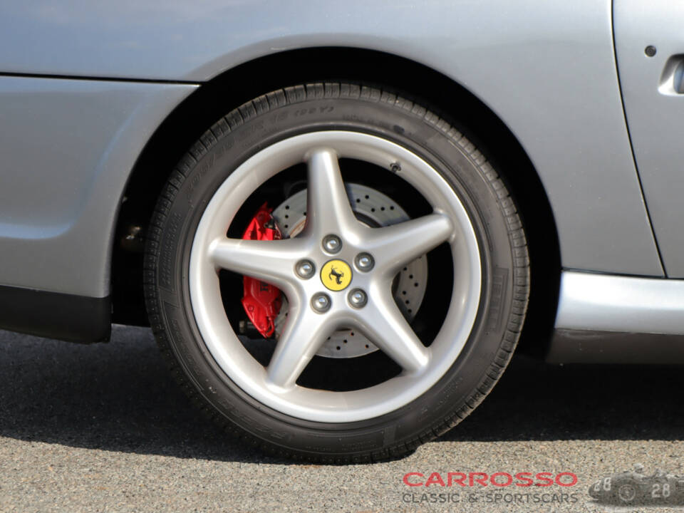 Image 32/50 de Ferrari 550 Maranello (1999)