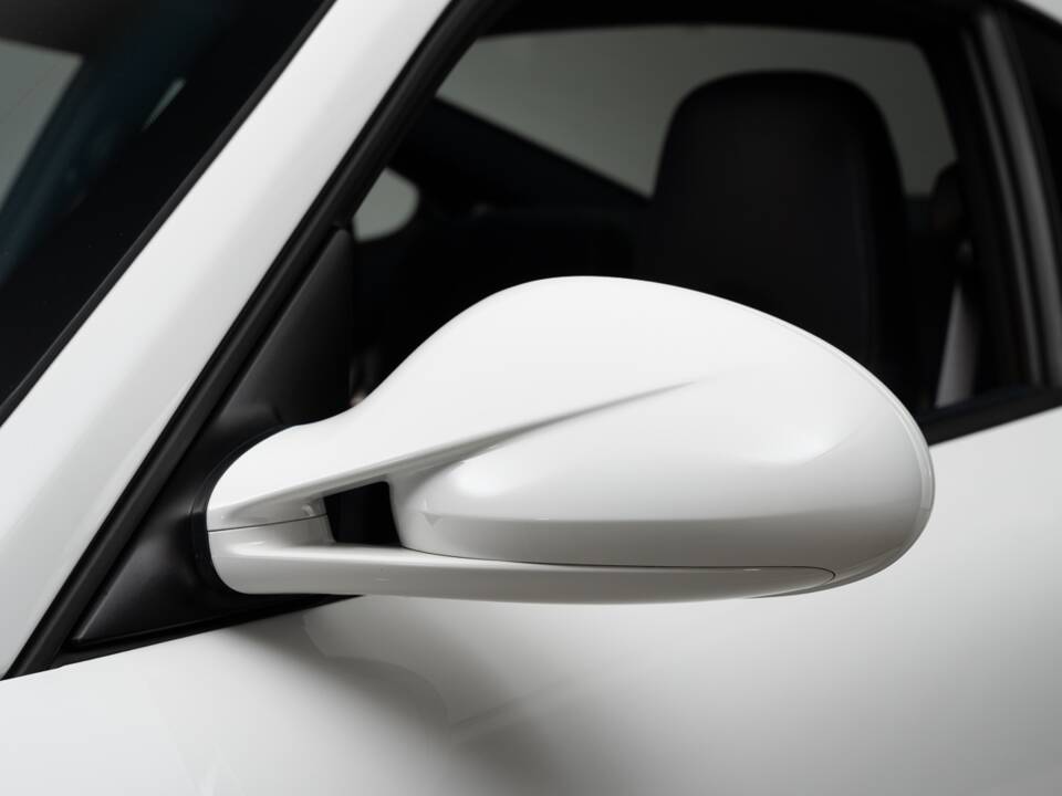 Image 11/40 of Porsche 911 Carrera 4 (2009)