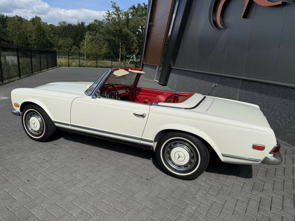 Immagine 18/50 di Mercedes-Benz 280 SL (1968)