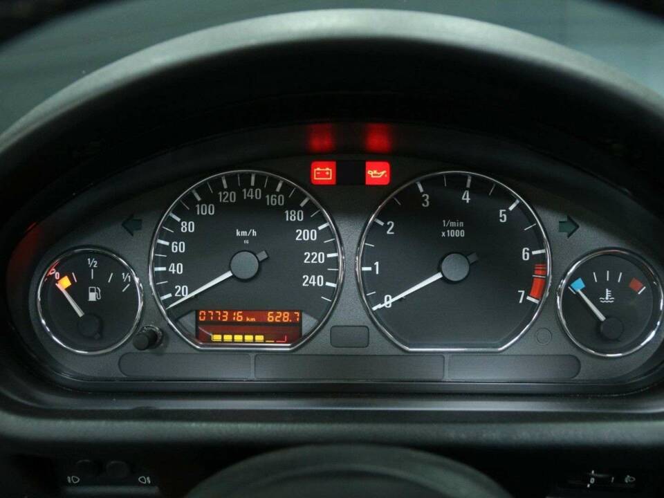 Bild 15/30 von BMW Z3 2.8 (1997)
