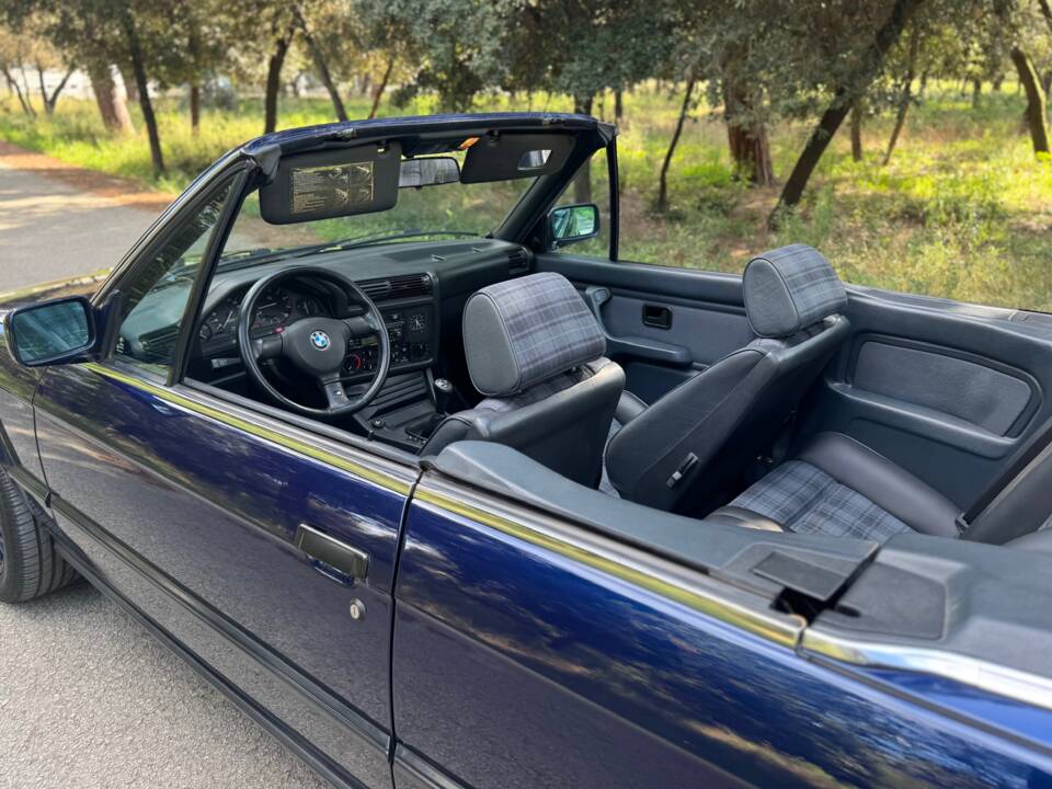 Imagen 40/42 de BMW 325i (1991)