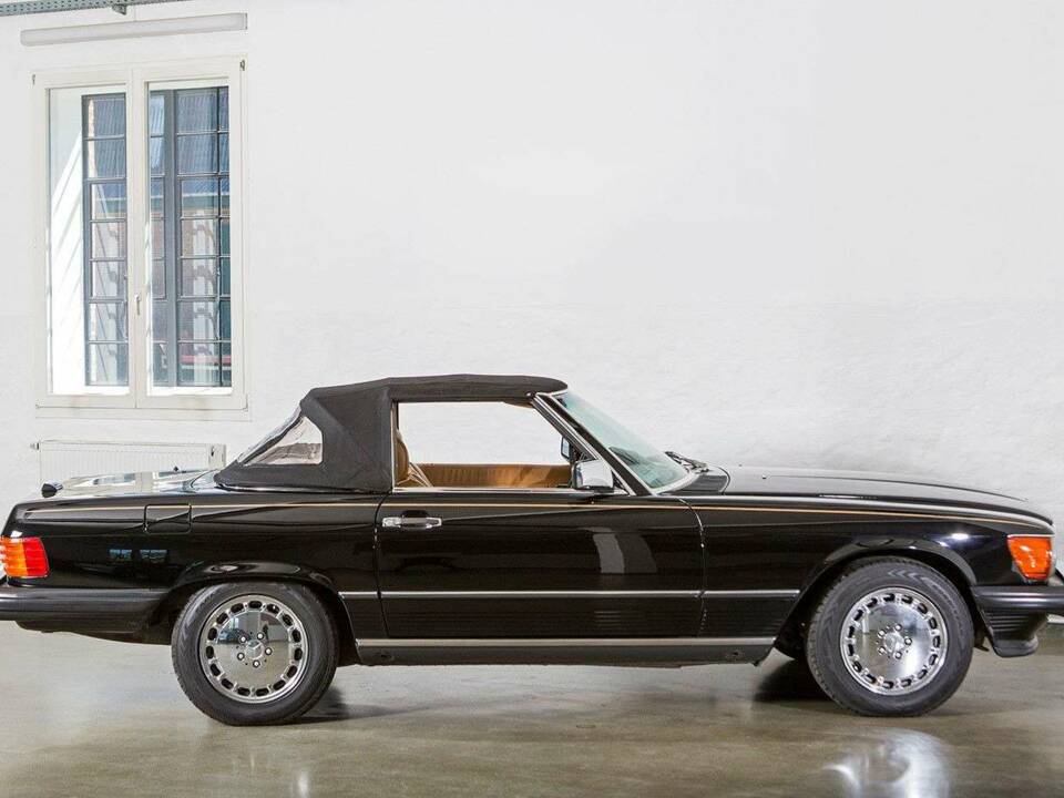 Image 3/20 of Mercedes-Benz 560 SL (1987)