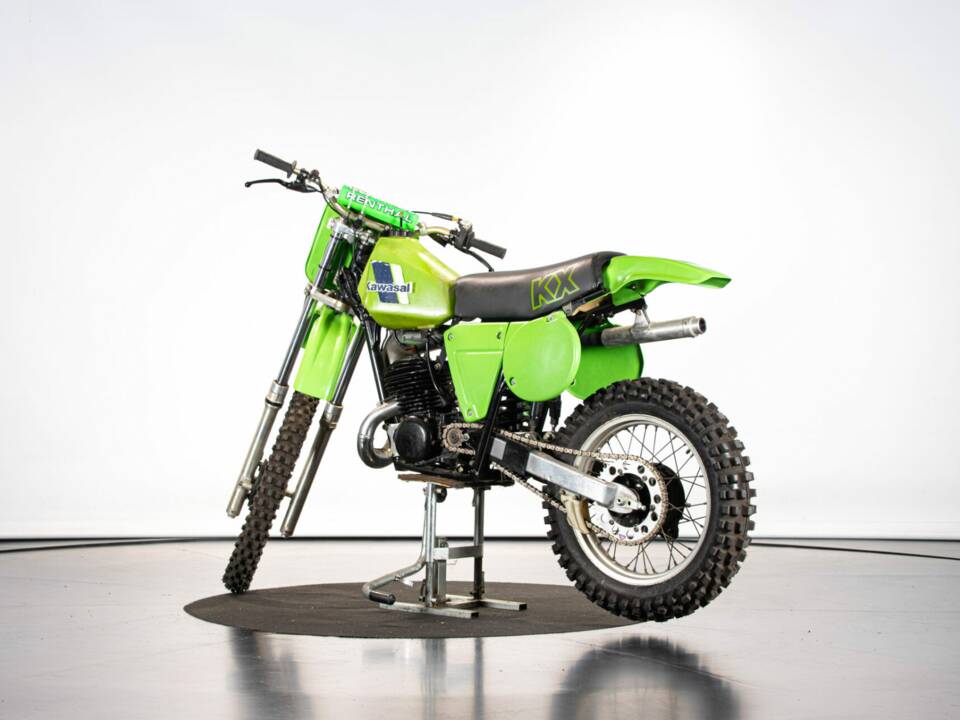 Image 2/40 de Kawasaki KX 250 (1980)