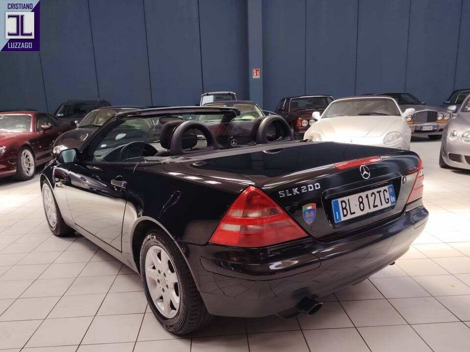 Bild 7/46 von Mercedes-Benz SLK 200 (2000)