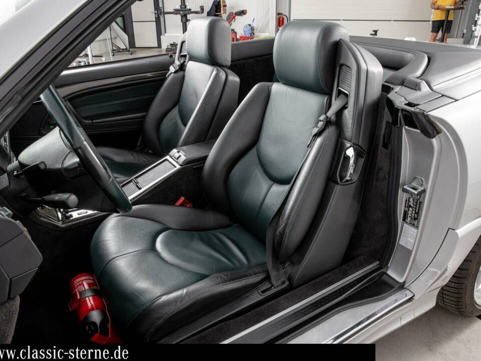 Afbeelding 15/15 van Mercedes-Benz SL 73 AMG (2000)