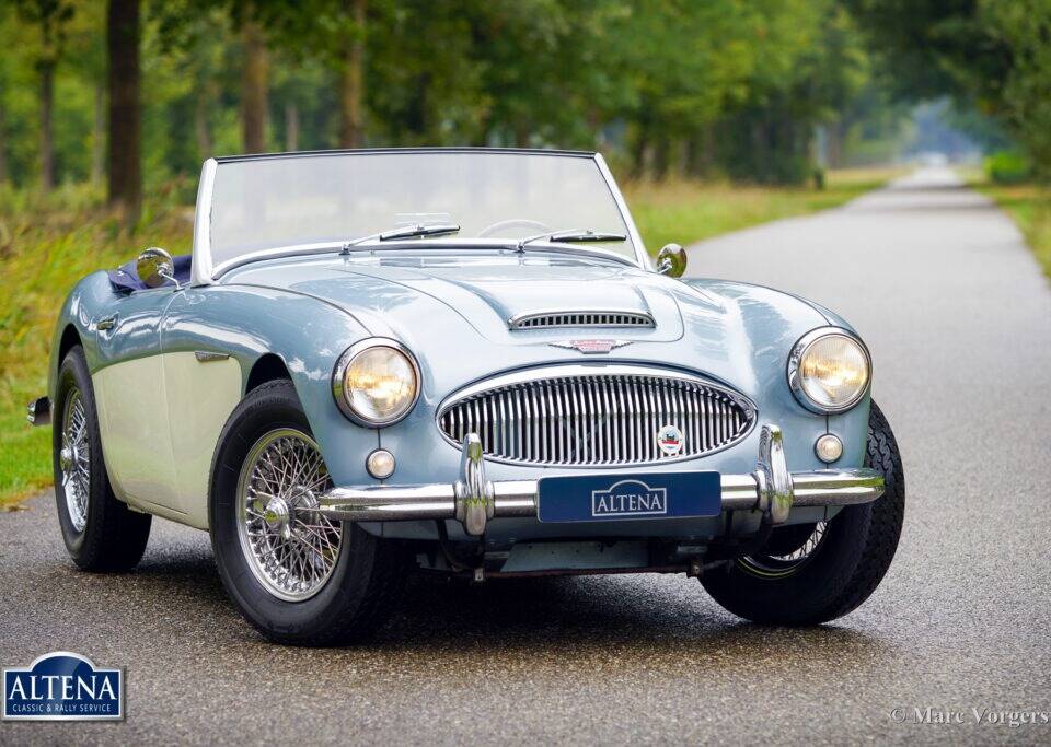 Immagine 3/44 di Austin-Healey 3000 Mk II (BN7) (1962)