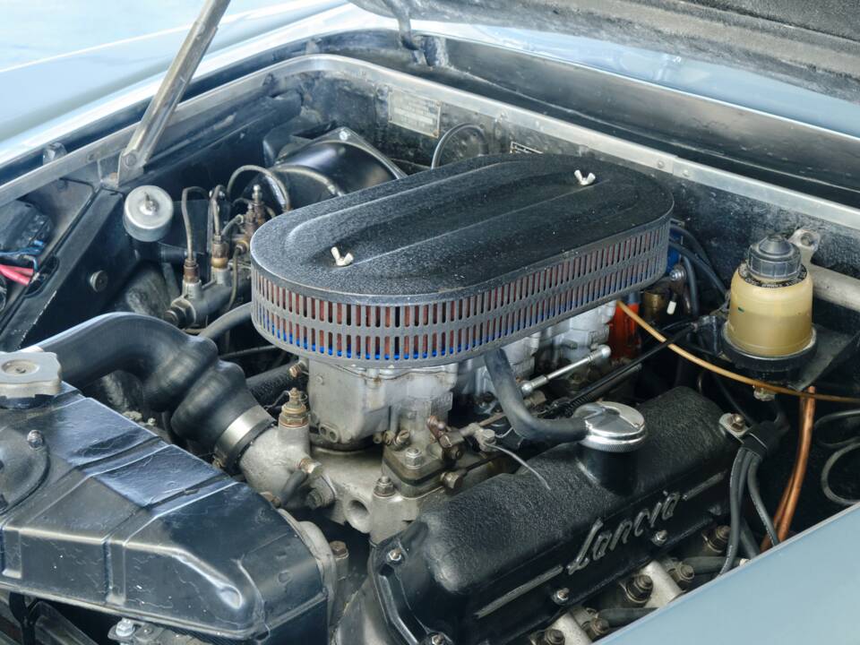Bild 26/50 von Lancia Flaminia GT 2.5 3C Touring (1963)