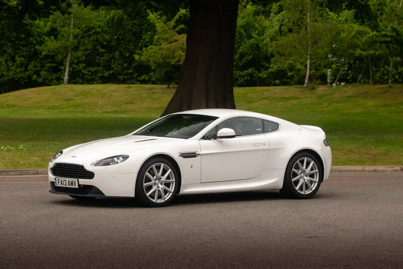 Bild 26/50 von Aston Martin V8 Vantage (2013)