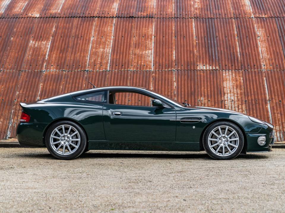 Bild 8/45 von Aston Martin V12 Vanquish S (2005)