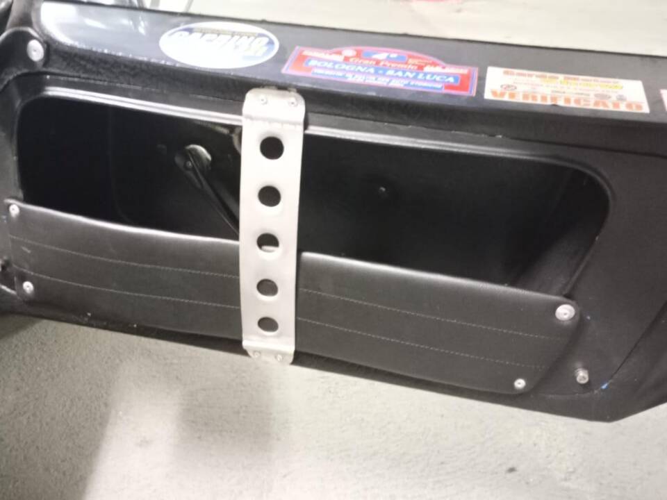 Image 107/137 of Ford GT40 (1971)