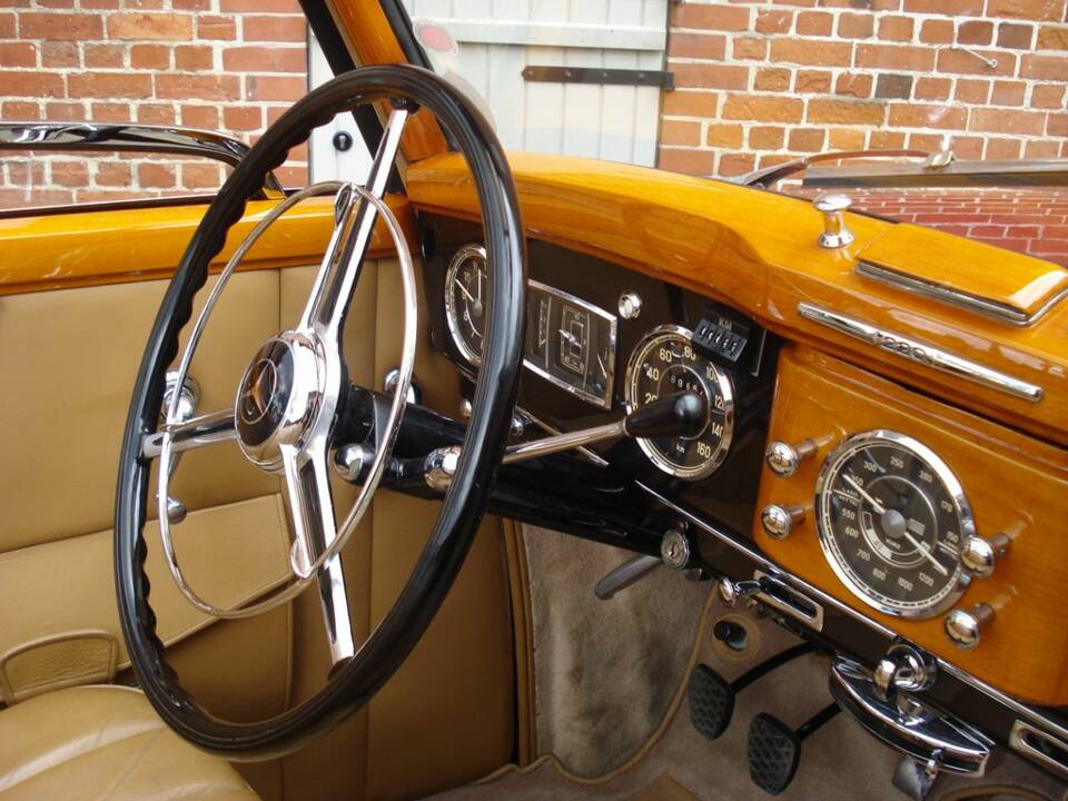 Mercedes-Benz 220 Cabriolet B (W 187) 1951
