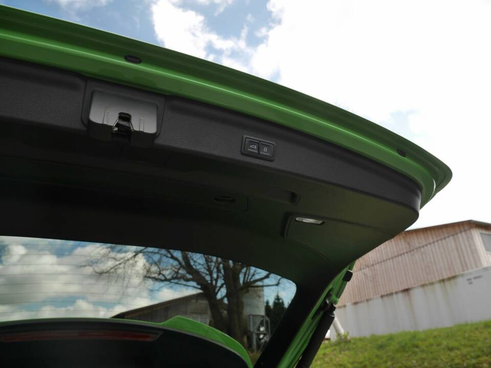 Bild 23/45 von Audi RS Q3 (1900)