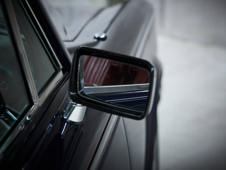 Image 33/100 de Rolls-Royce Silver Shadow II (1979)