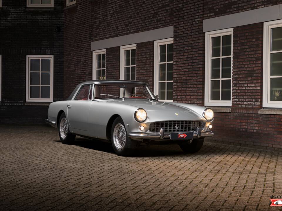 Image 1/28 de Ferrari 250 GT Pininfarina Coupe (1960)