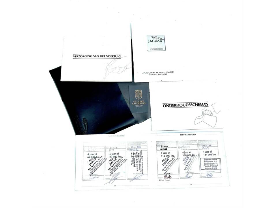 Image 13/50 of Jaguar XJ 6 4.0 Sovereign (1995)