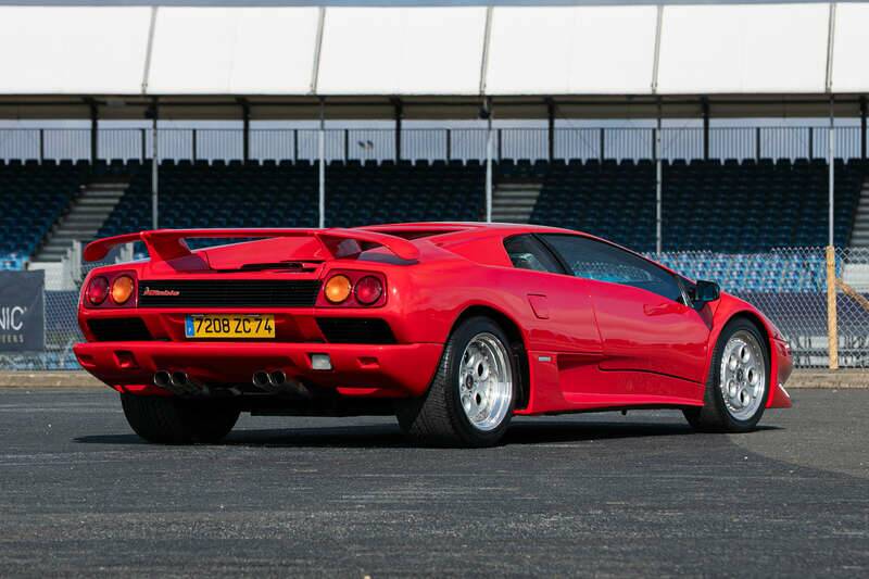 Image 4/48 of Lamborghini Diablo (1991)
