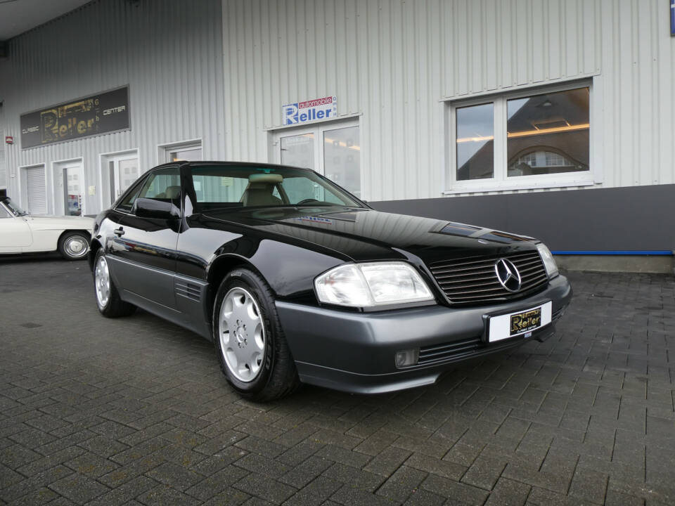 Immagine 1/25 di Mercedes-Benz SL 280 (1994)