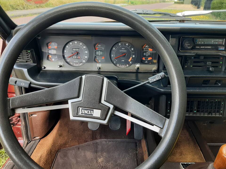 Image 25/25 of Lancia Beta Coupe 1300 (1979)