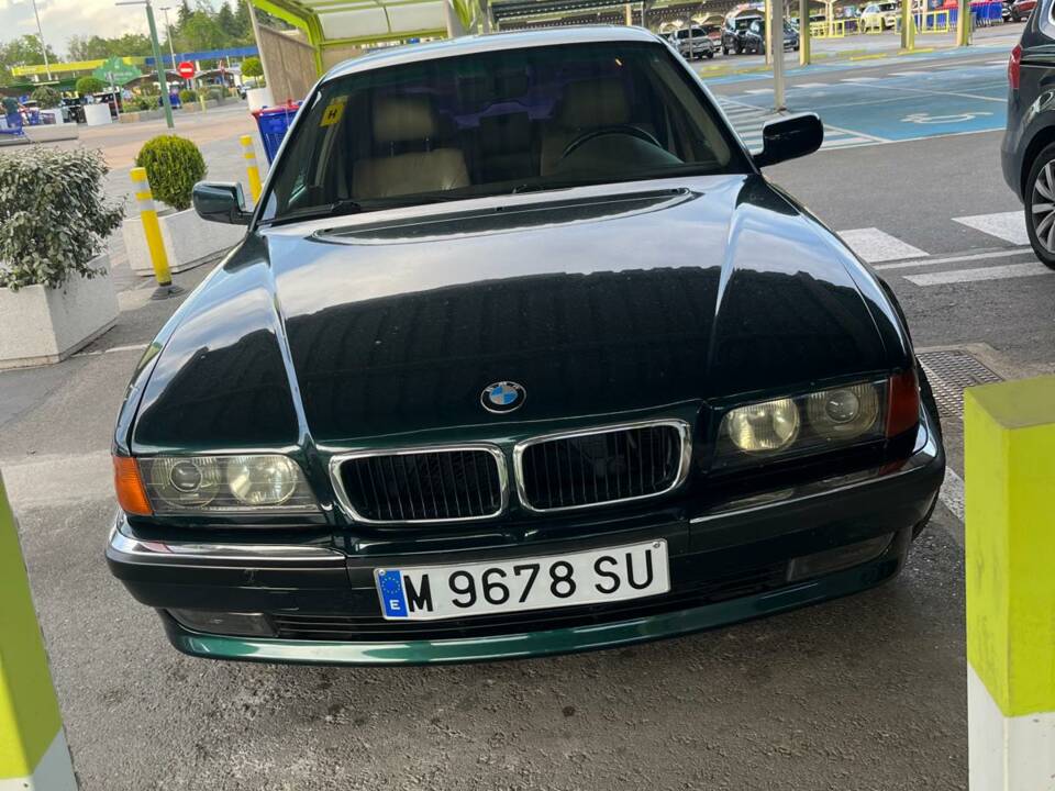 Bild 1/9 von BMW 740i (1995)