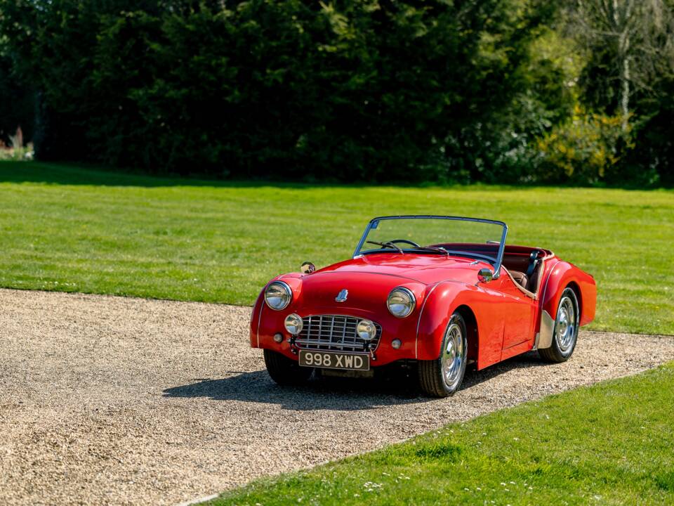Image 38/50 of Triumph TR 3 (1956)