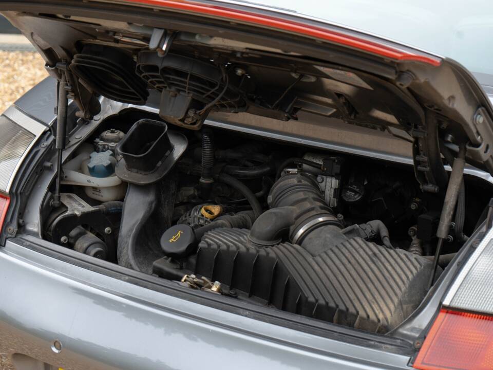 Image 5/50 of Porsche 911 Carrera 4S (2003)