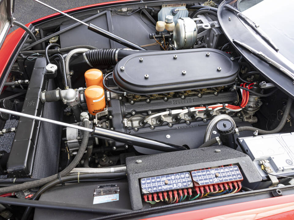 Afbeelding 27/40 van Ferrari 365 GTB&#x2F;4 Spyder (1973)