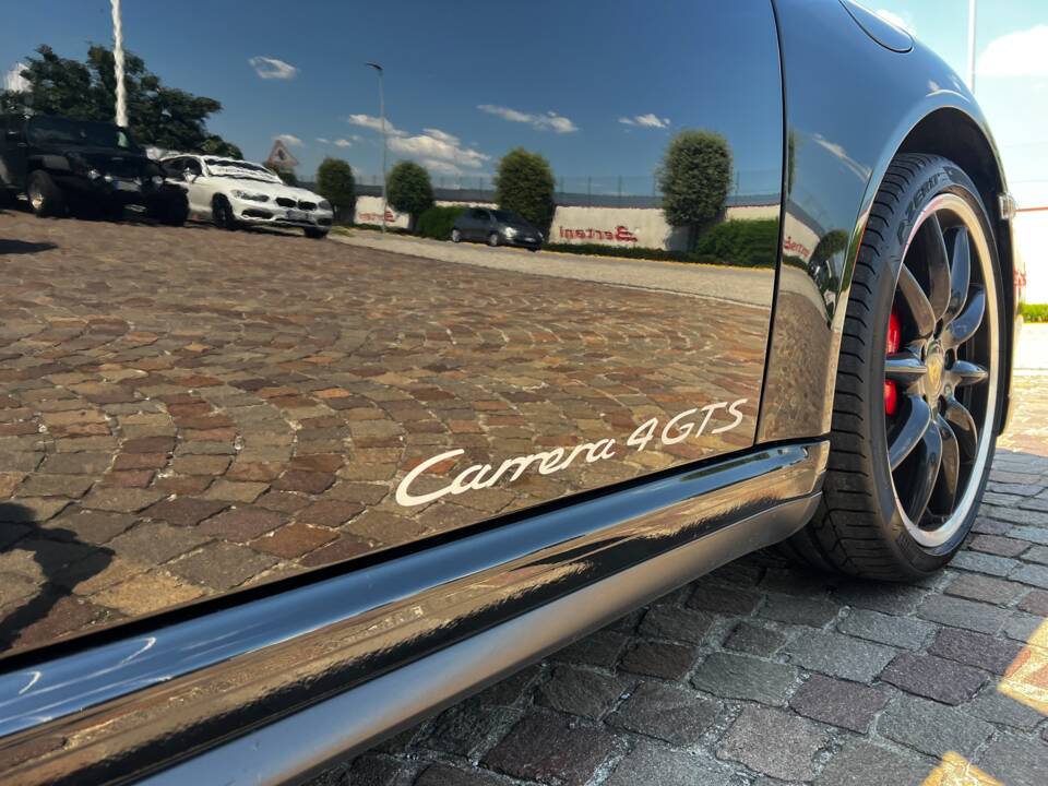 Bild 8/27 von Porsche 911 Carrera 4 GTS (2011)