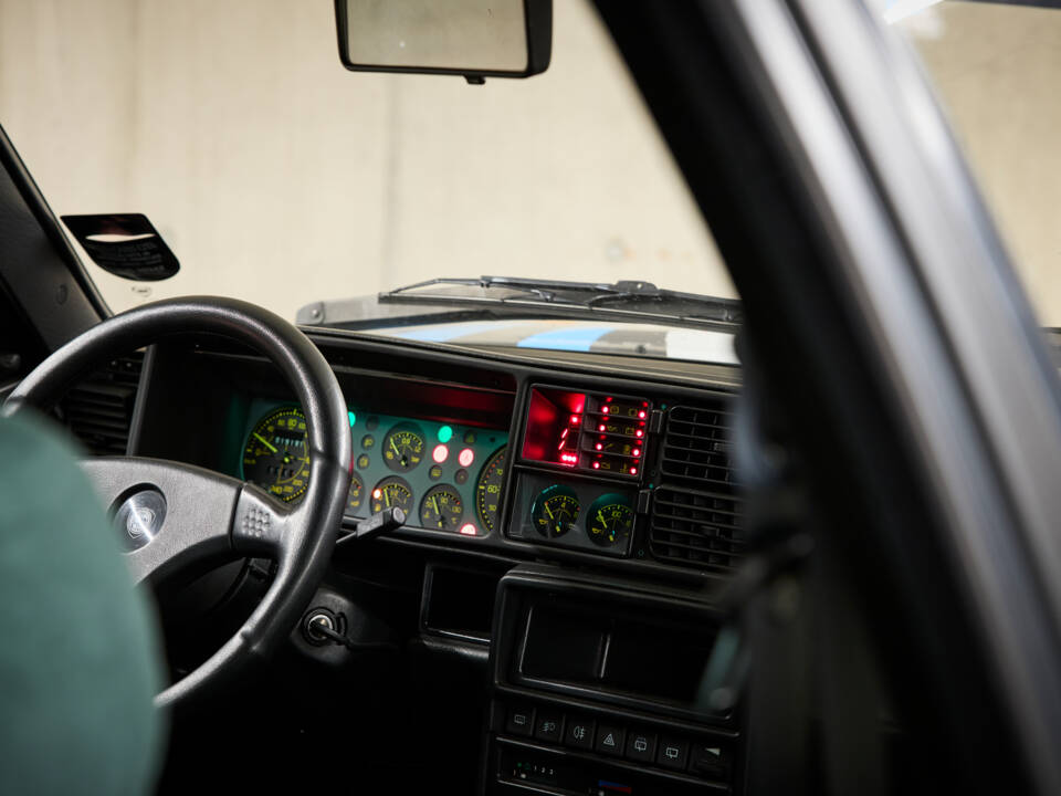 Bild 55/98 von Lancia Delta HF Integrale Evoluzione I &quot;Martini 6&quot; (1992)