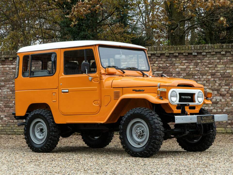 Image 39/50 of Toyota Land Cruiser FJ 40 (1980)