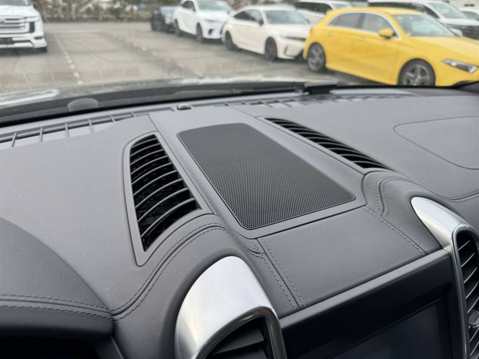 Bild 22/63 von Porsche Cayenne Turbo (2010)