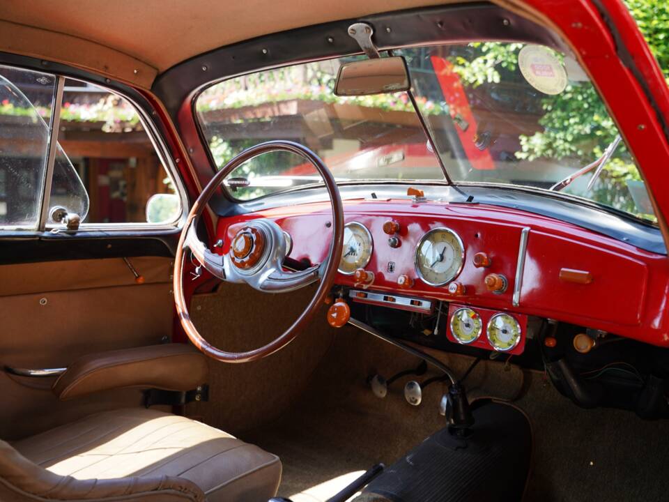Image 2/13 of FIAT 1100 S (1948)
