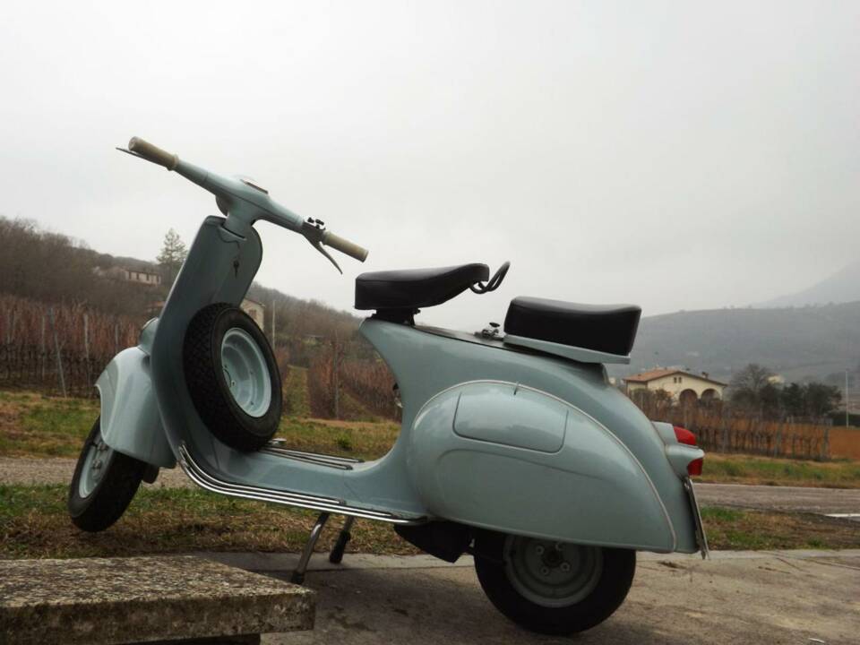 Immagine 6/50 di Piaggio Vespa 125 (1961)