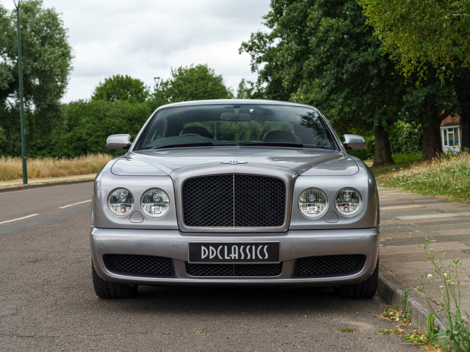 Image 5/27 of Bentley Brooklands (2008)