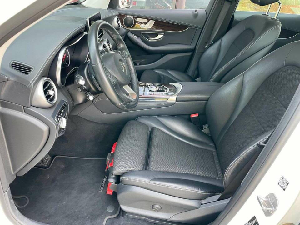 Afbeelding 9/18 van Mercedes-Benz GLC 220 d 4MATIC (2016)