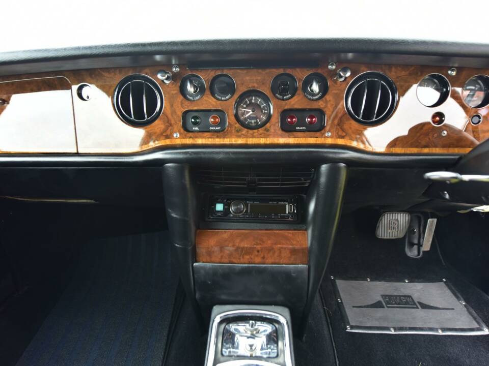 Bild 27/50 von Bentley T 1 (1970)