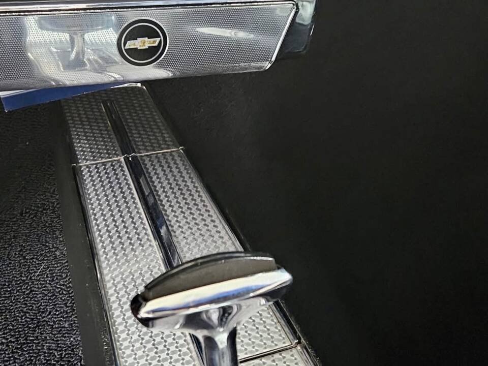 Image 14/20 of Chevrolet Impala SS Sport Coupe (1964)