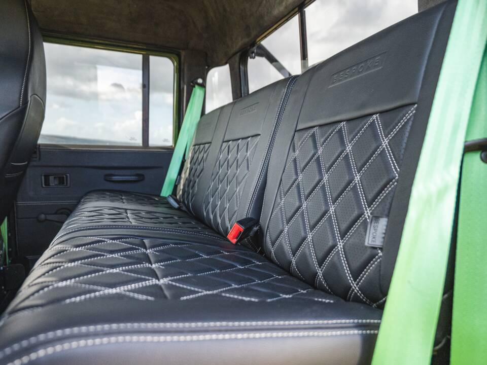 Immagine 36/50 di Land Rover Defender 110 (2005)