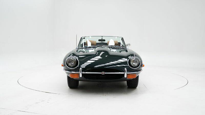 Image 9/15 de Jaguar E-Type (1970)