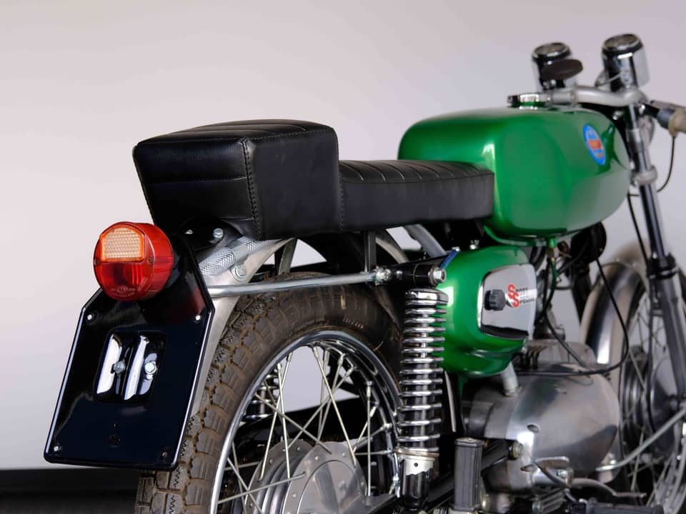 Image 52/57 of Benelli 125 Sport Special (1971)